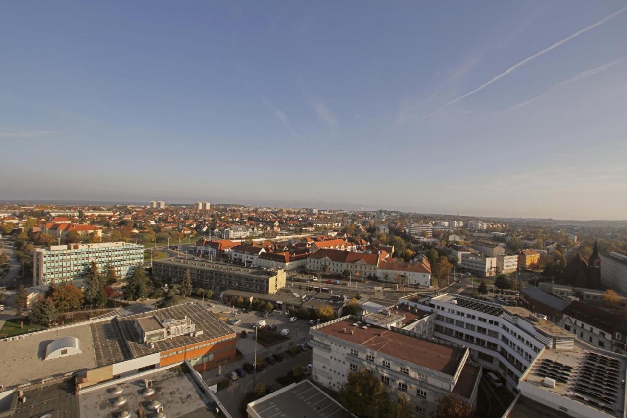 Superb Apartment With Incredible View At The Best Location Veszprém Kültér fotó